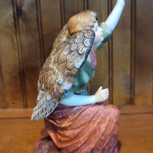 Grandeur Noel Porcelain Angel Set of 2 Holiday Figurines - Picture 4 of 10